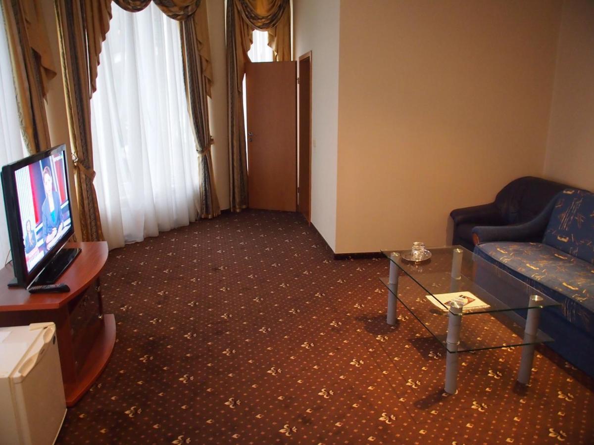 Готель Поляна Квеле Esterno foto